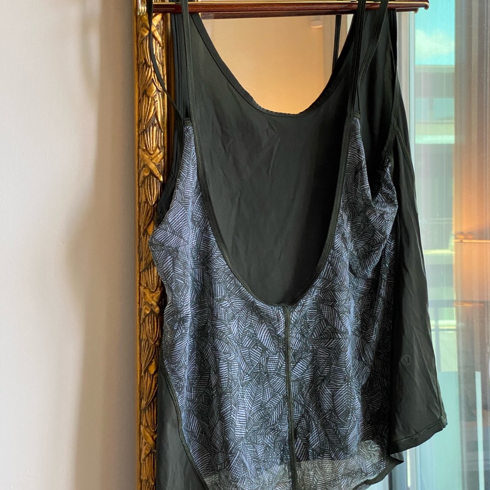 Lululemon tank
